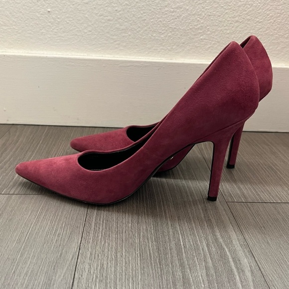 00s Charles David Plum Pointed Toe Suede Heels Leather Sole Size 6 - Picture 3 of 8